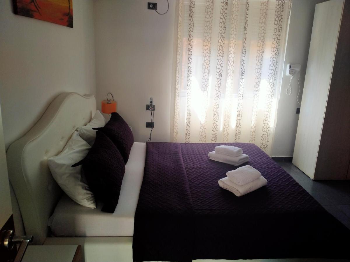 Orange Villa Hotel Tirana Buitenkant foto