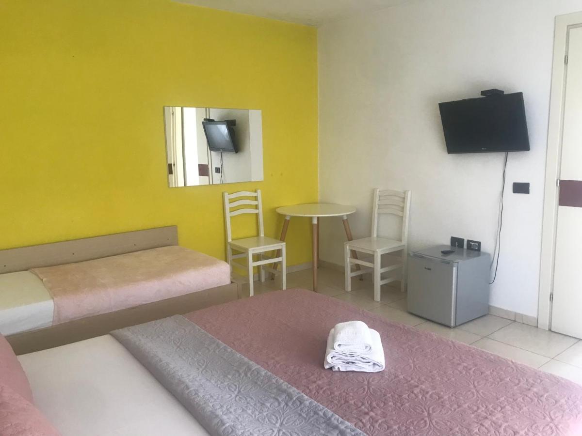 Orange Villa Hotel Tirana Buitenkant foto
