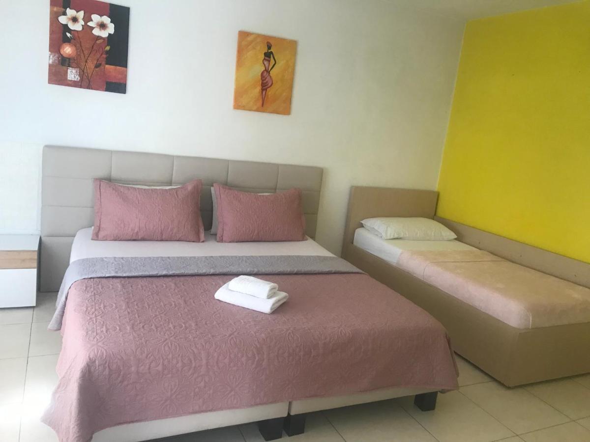 Orange Villa Hotel Tirana Buitenkant foto